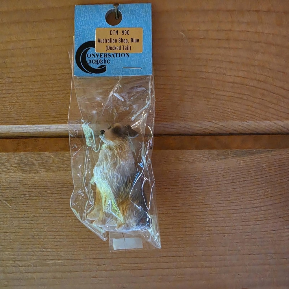 Conversation‎ Concepts Vintage Blue Australian Shep Docked 2" Dollhouse Figurine